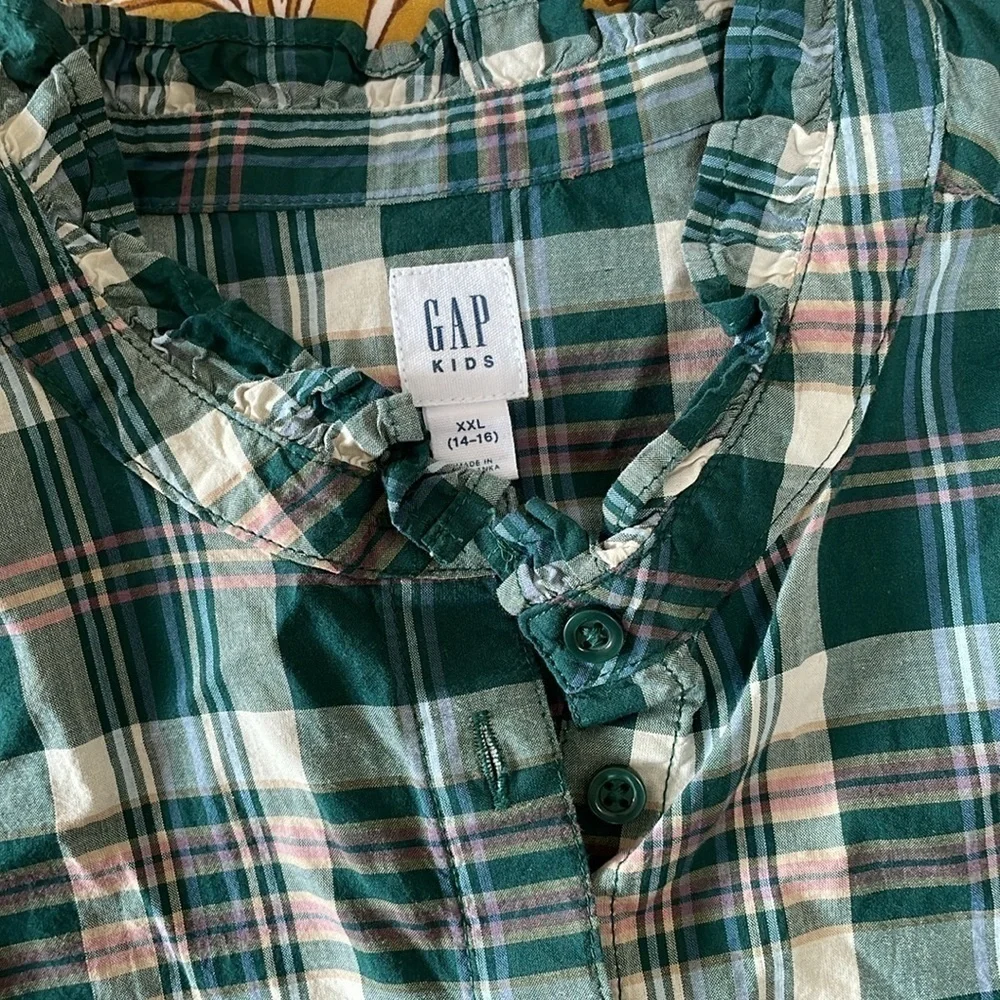 Gap Kids Ruffle Sleeve Button-Down Shirt Size XXL 14-16